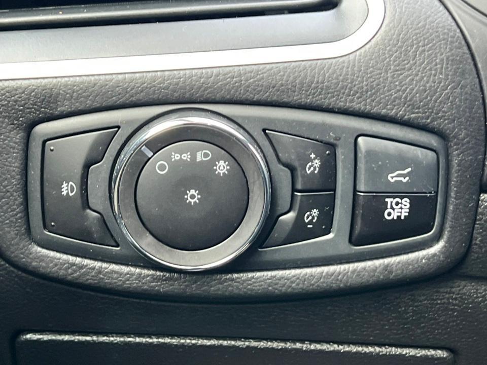 used 2023 Ford Edge car, priced at $25,176