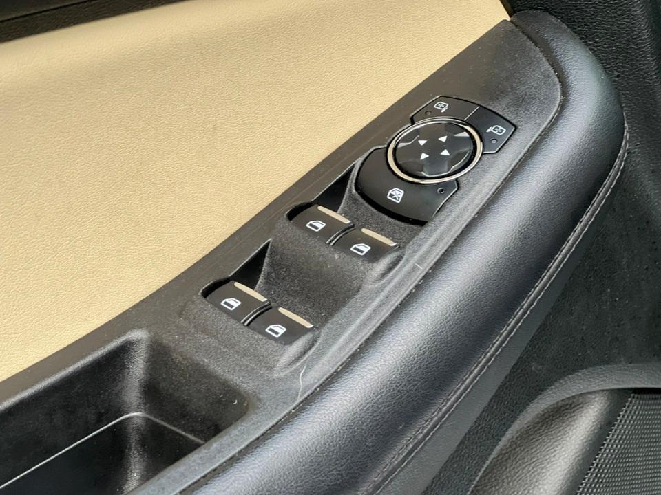 used 2023 Ford Edge car, priced at $25,176