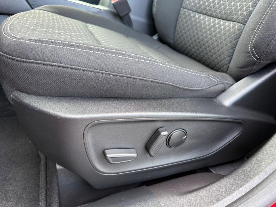 used 2023 Ford Escape car, priced at $25,934