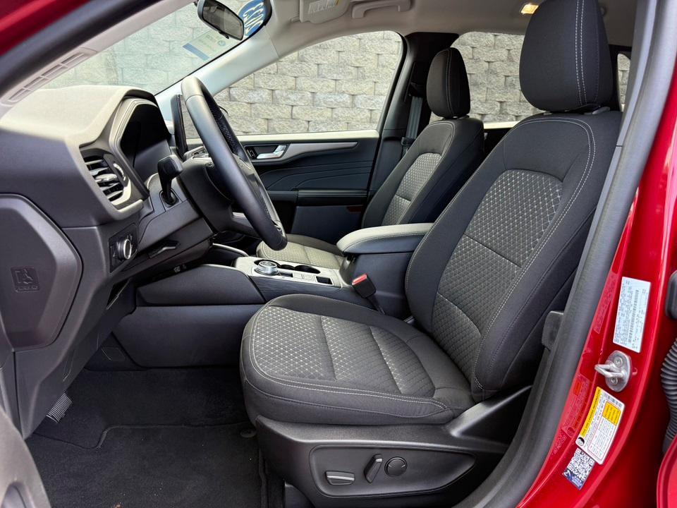 used 2023 Ford Escape car, priced at $25,934