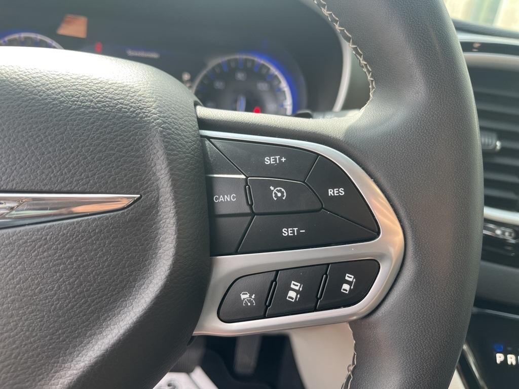 used 2022 Chrysler Pacifica car, priced at $23,175