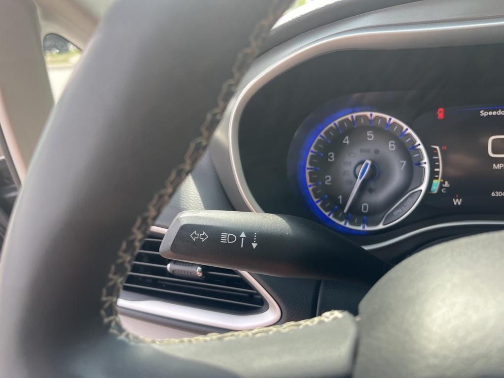 used 2022 Chrysler Pacifica car, priced at $23,175