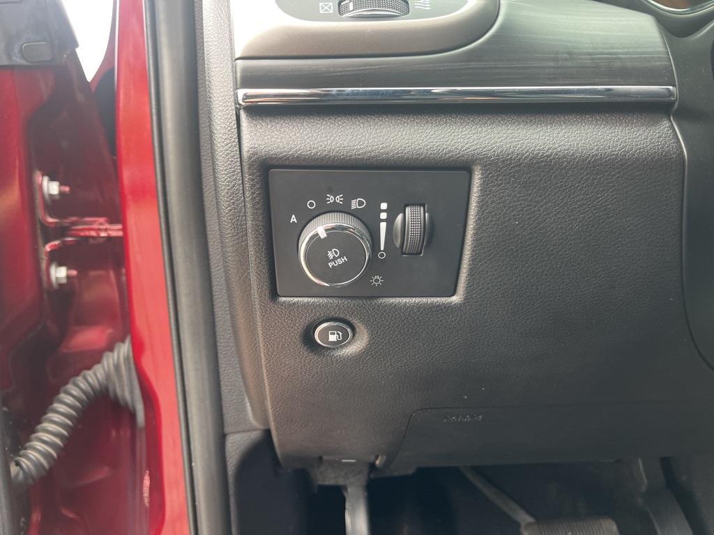 used 2021 Jeep Grand Cherokee car, priced at $27,487