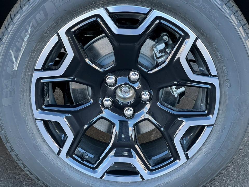 new 2025 Ford Bronco Sport car, priced at $40,915