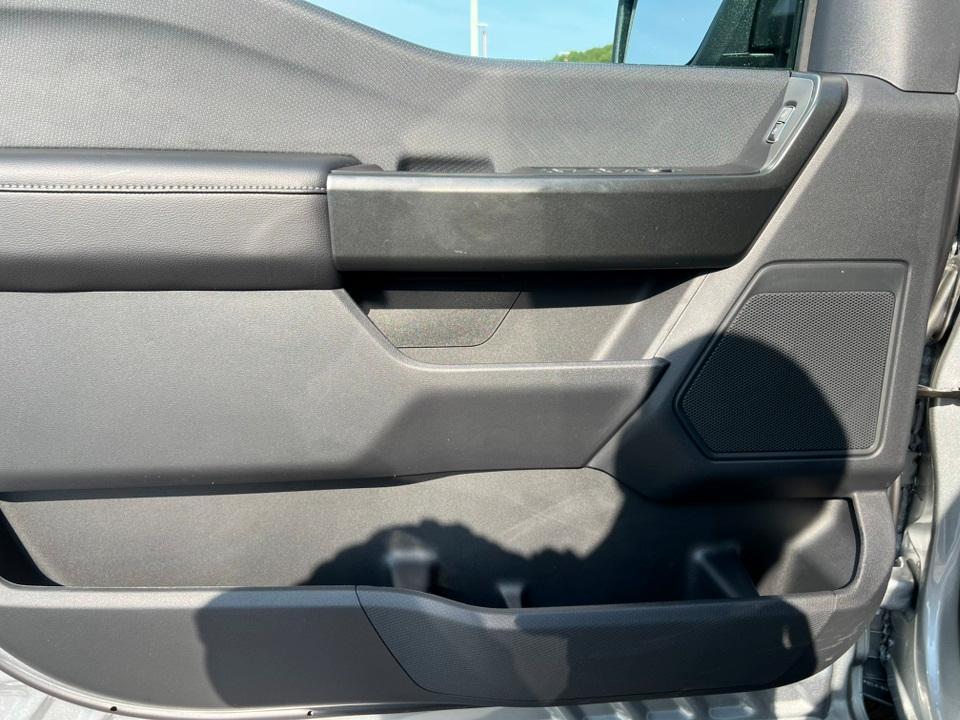 new 2025 Ford F-150 car, priced at $52,599