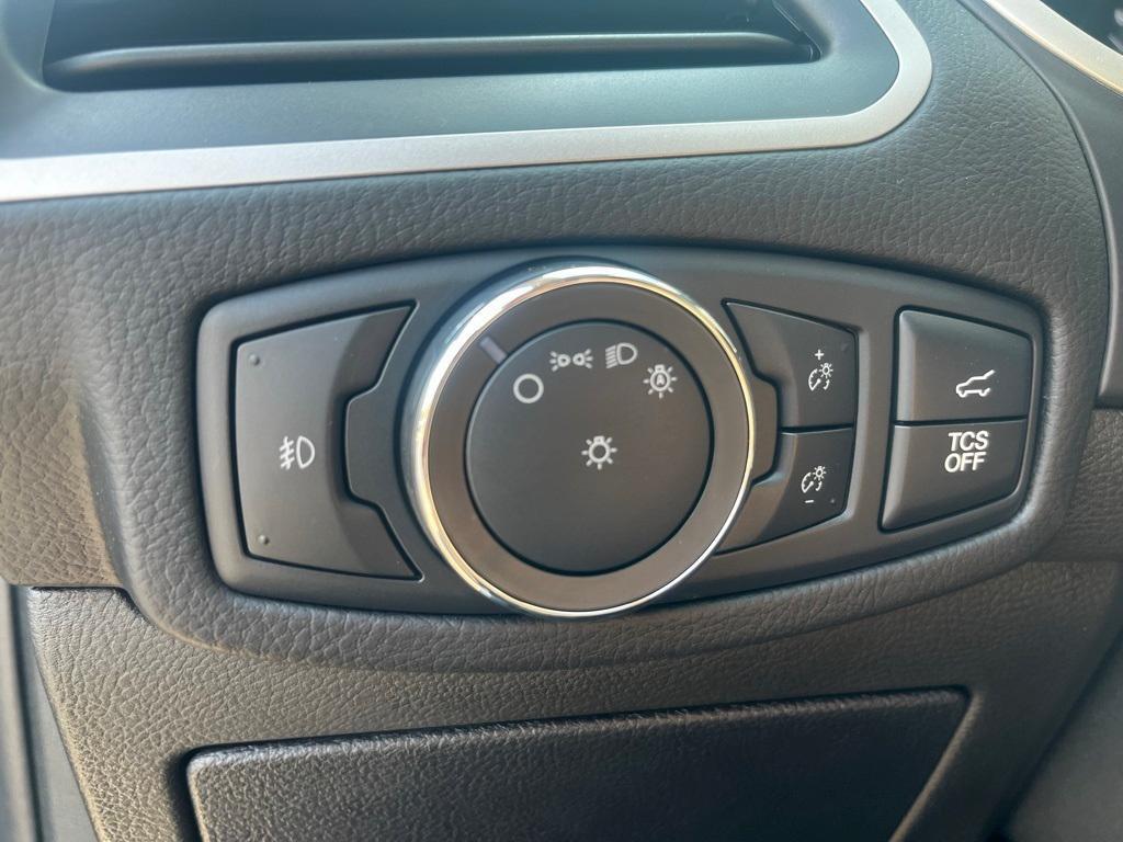 used 2021 Ford Edge car, priced at $26,274
