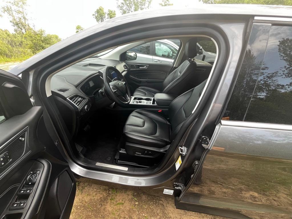 used 2022 Ford Edge car, priced at $29,351