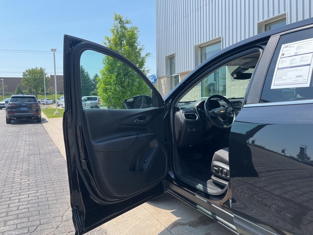 used 2022 Chevrolet Equinox car, priced at $22,470