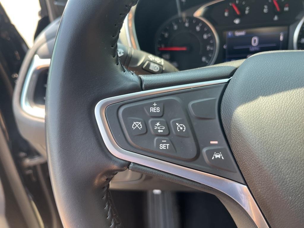 used 2022 Chevrolet Equinox car, priced at $22,470