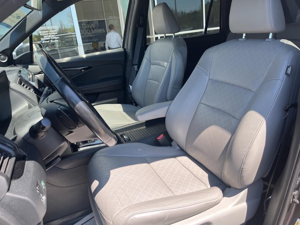used 2021 Honda Passport car, priced at $23,399