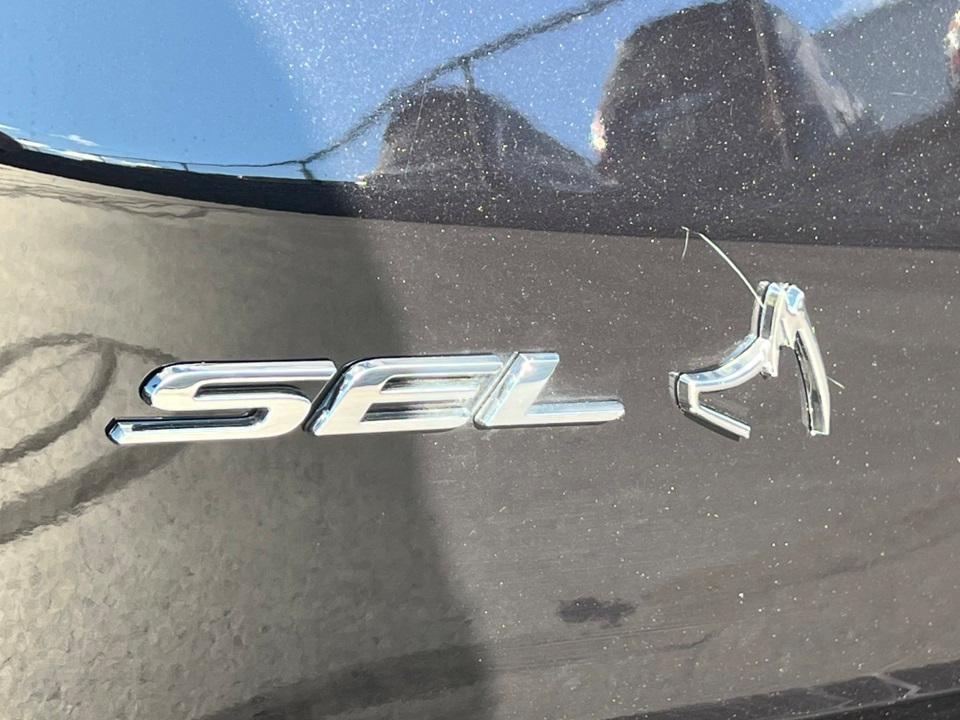 used 2022 Ford Edge car, priced at $26,000