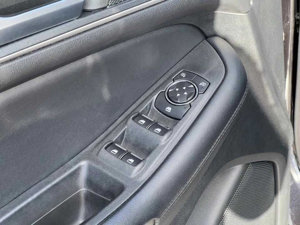 used 2022 Ford Edge car, priced at $26,000