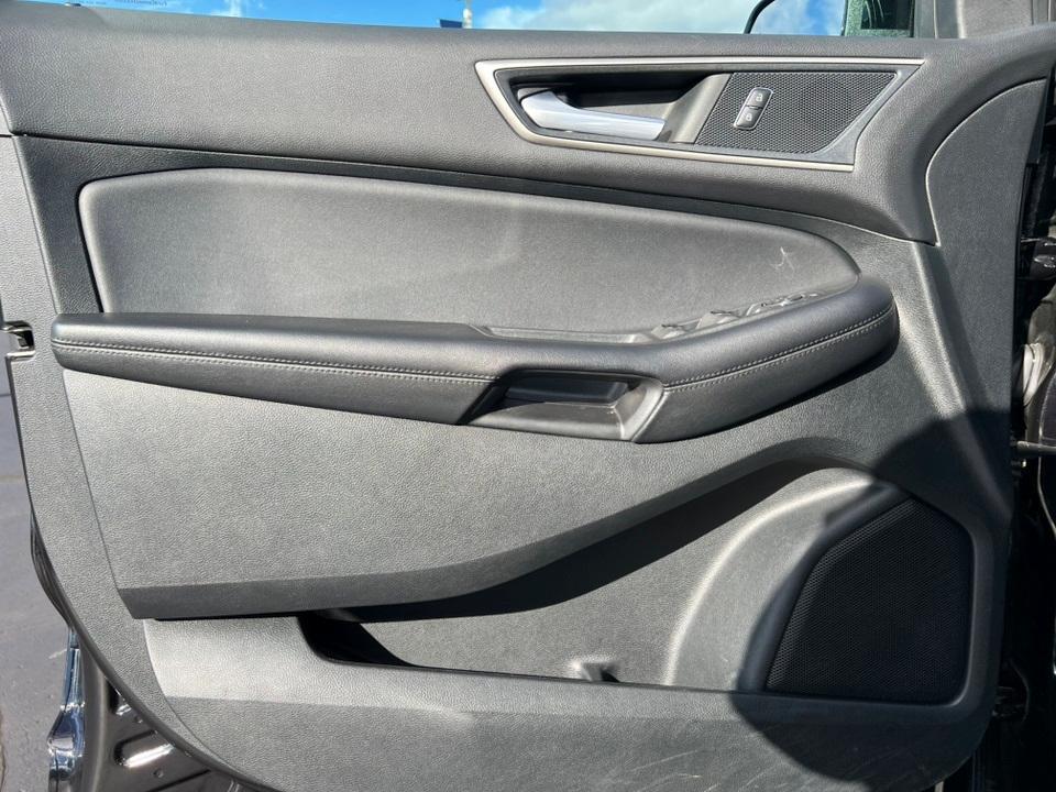 used 2022 Ford Edge car, priced at $26,000