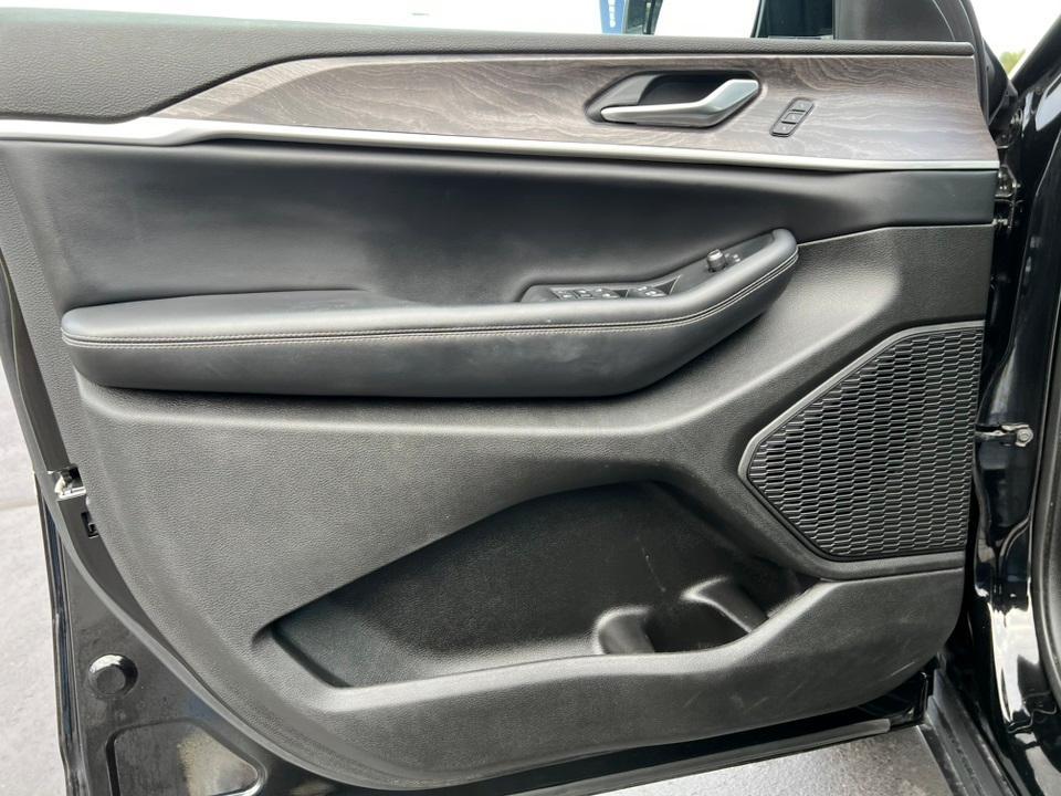 used 2023 Jeep Grand Cherokee L car, priced at $31,377