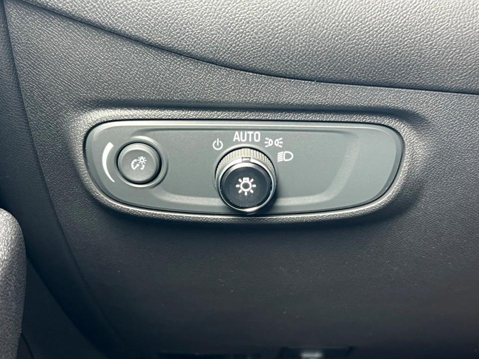 used 2022 Chevrolet Equinox car, priced at $22,023
