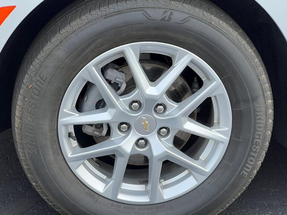 used 2022 Chevrolet Equinox car, priced at $22,023