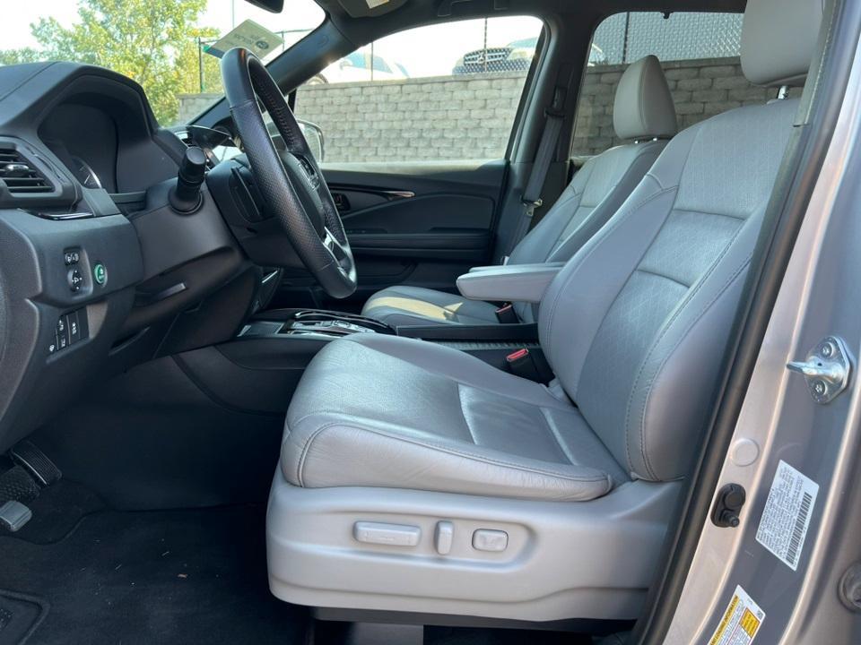 used 2022 Honda Passport car, priced at $35,056