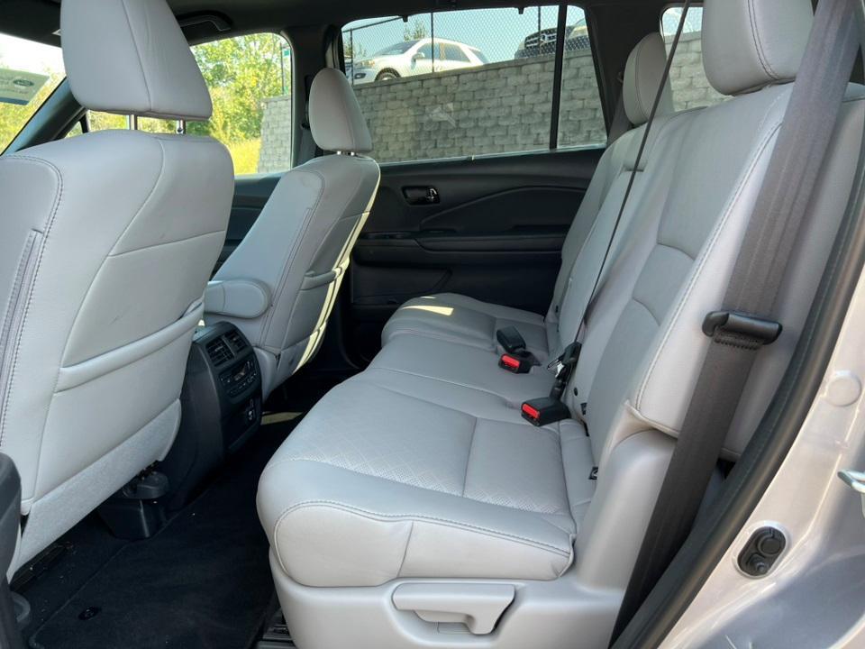 used 2022 Honda Passport car, priced at $35,056