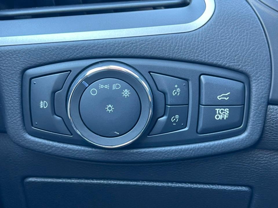 used 2022 Ford Edge car, priced at $24,592