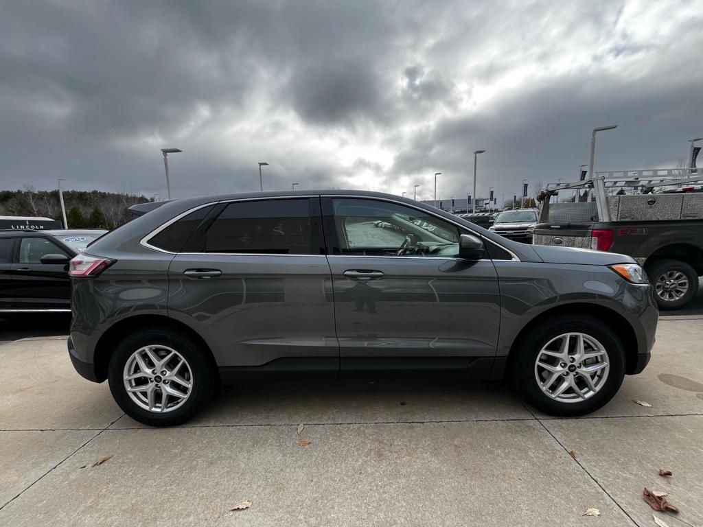 used 2024 Ford Edge car, priced at $26,254