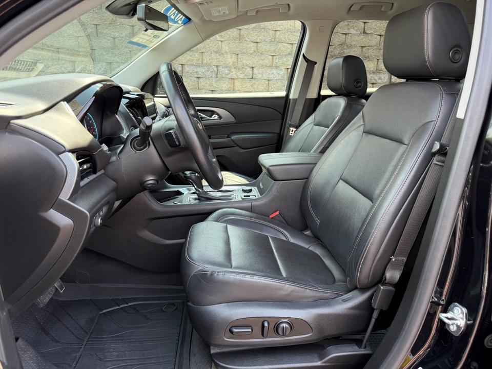 used 2020 Chevrolet Traverse car, priced at $31,707