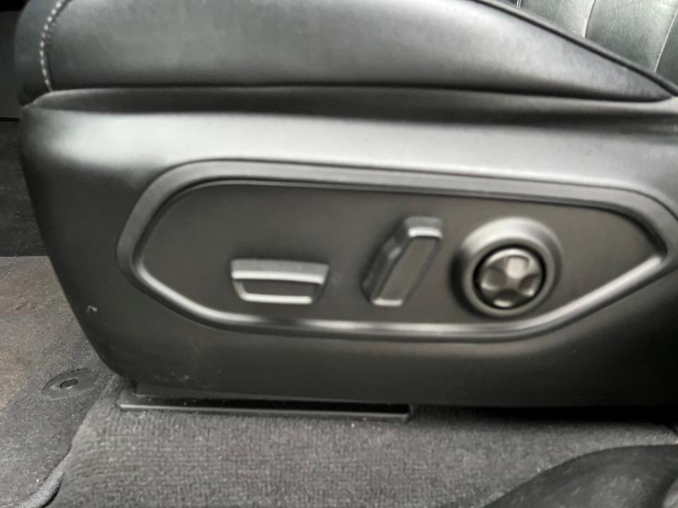 used 2022 Jeep Grand Cherokee L car, priced at $29,943