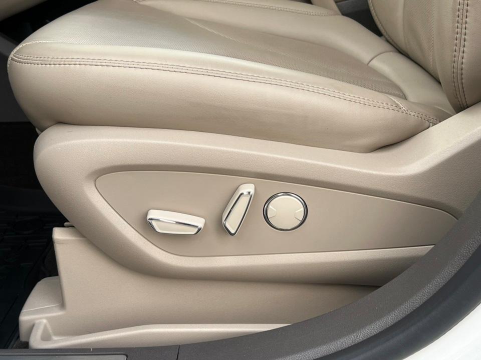 used 2023 Lincoln Nautilus car, priced at $39,500