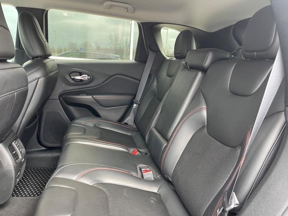used 2019 Jeep Cherokee car, priced at $21,286
