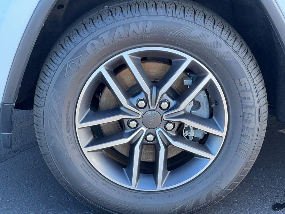 used 2022 Jeep Grand Cherokee WK car, priced at $28,385