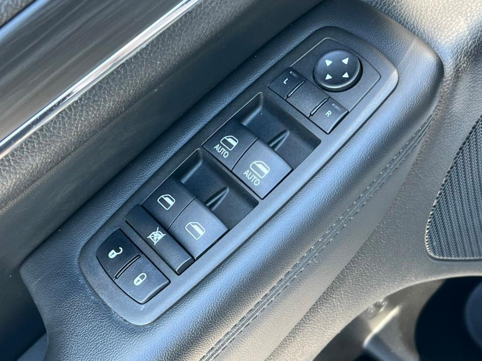 used 2022 Jeep Grand Cherokee WK car, priced at $28,385