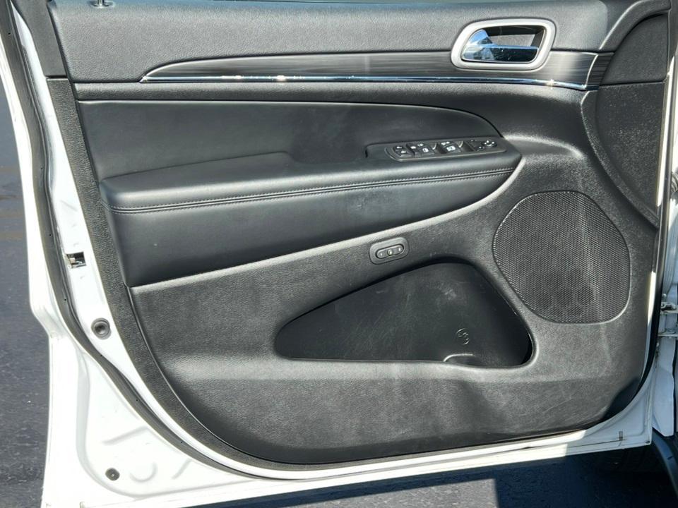 used 2022 Jeep Grand Cherokee WK car, priced at $28,385