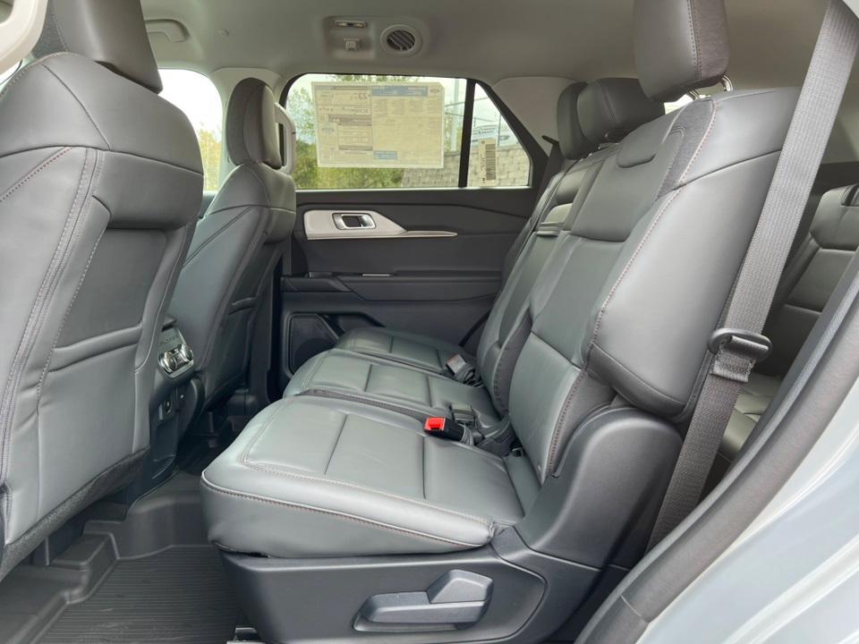 new 2025 Ford Explorer car, priced at $49,220