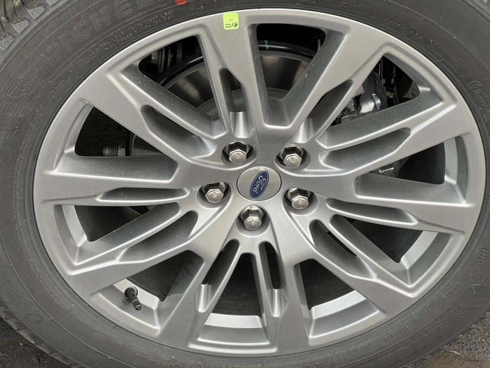 new 2025 Ford Explorer car, priced at $49,220