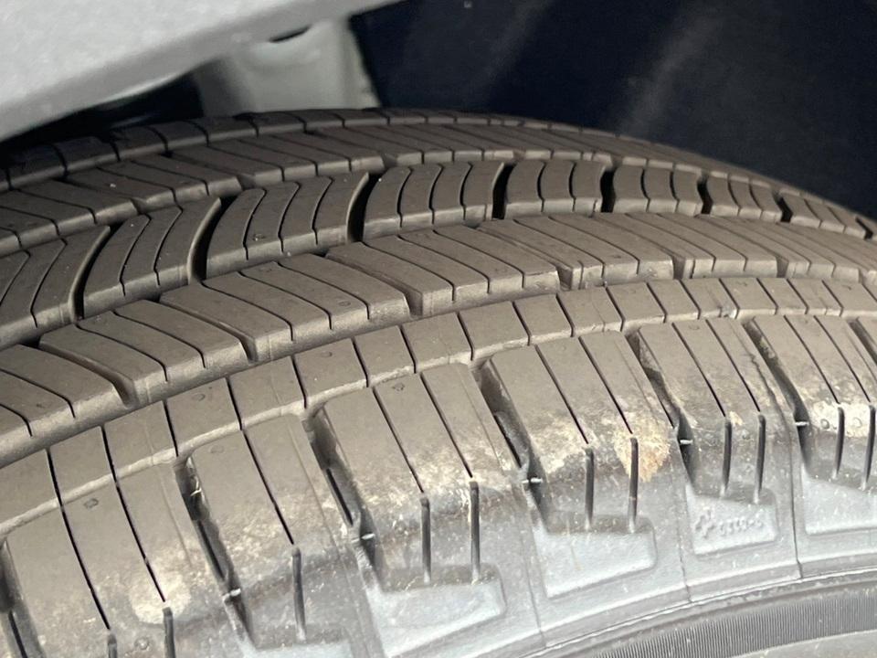 new 2025 Ford Explorer car, priced at $49,220