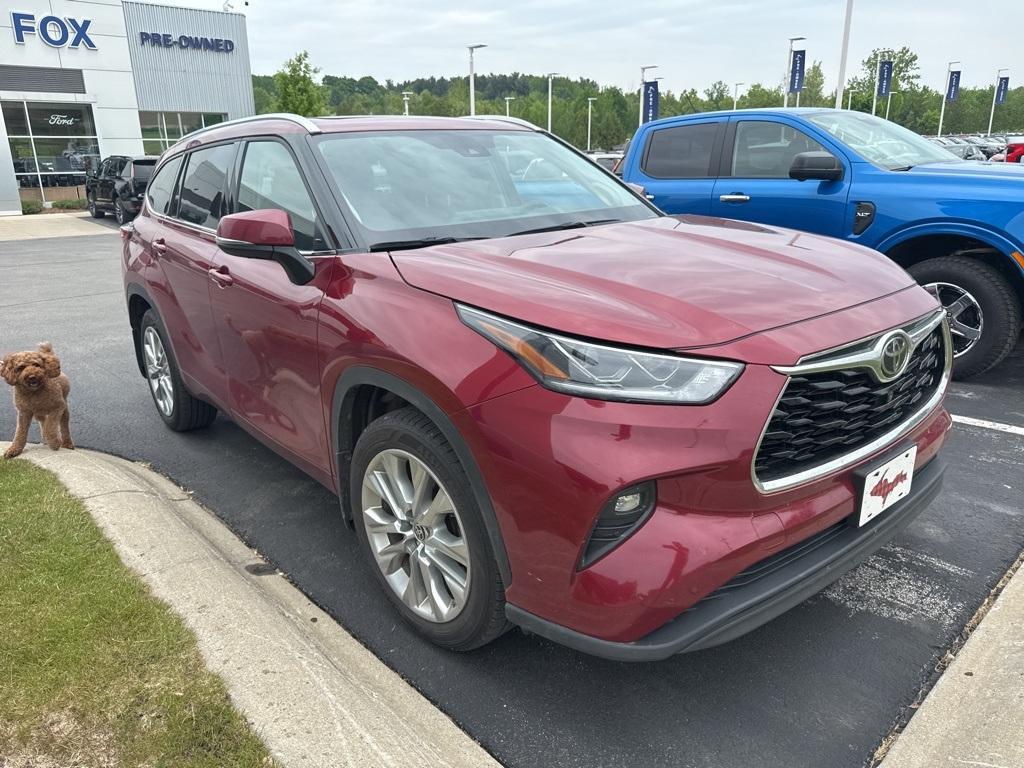 used 2020 Toyota Highlander car, priced at $35,518
