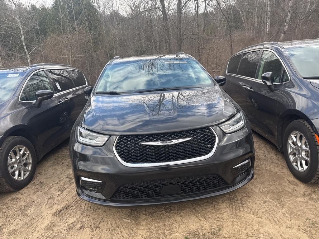 used 2022 Chrysler Pacifica car, priced at $24,333