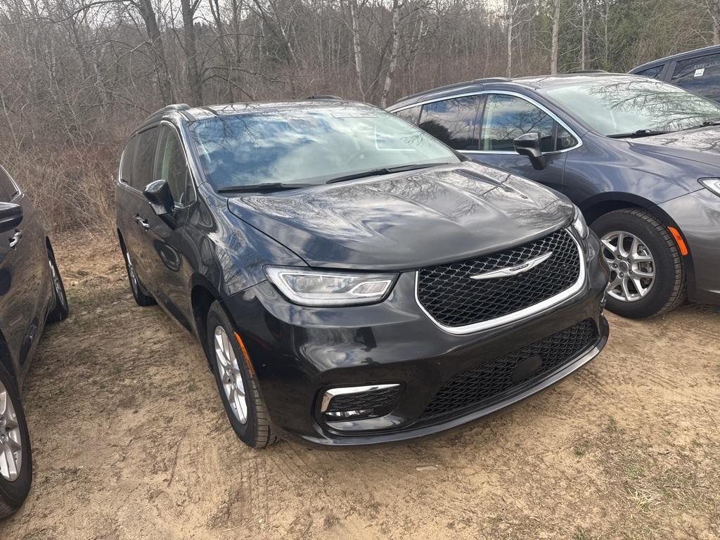 used 2022 Chrysler Pacifica car, priced at $24,333