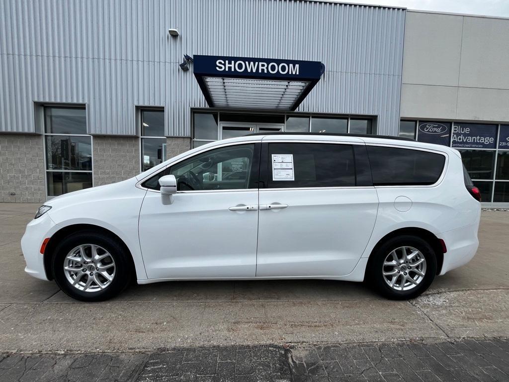 used 2022 Chrysler Pacifica car, priced at $24,554