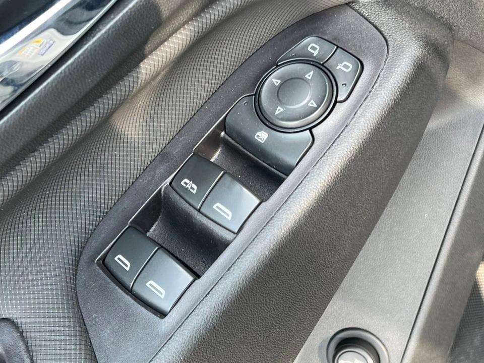 used 2022 Chevrolet Equinox car, priced at $23,607