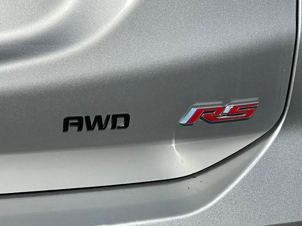 used 2022 Chevrolet Equinox car, priced at $23,607