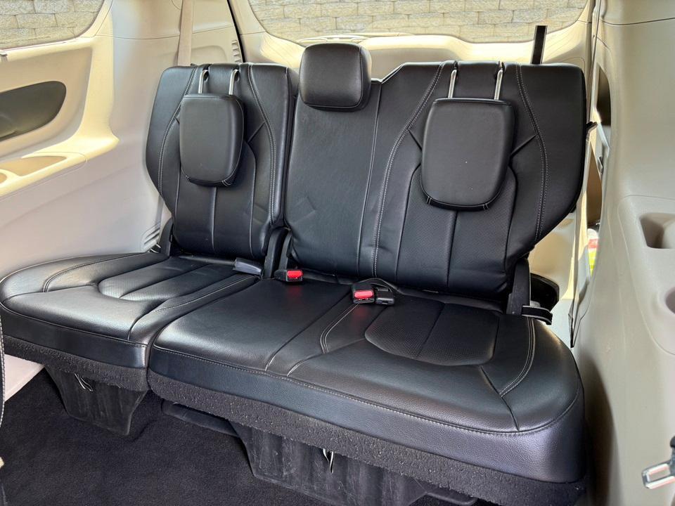 used 2022 Chrysler Pacifica car, priced at $21,604
