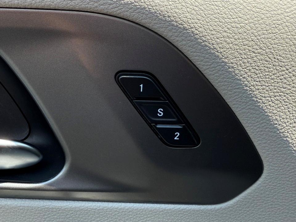 used 2022 Chrysler Pacifica car, priced at $21,604