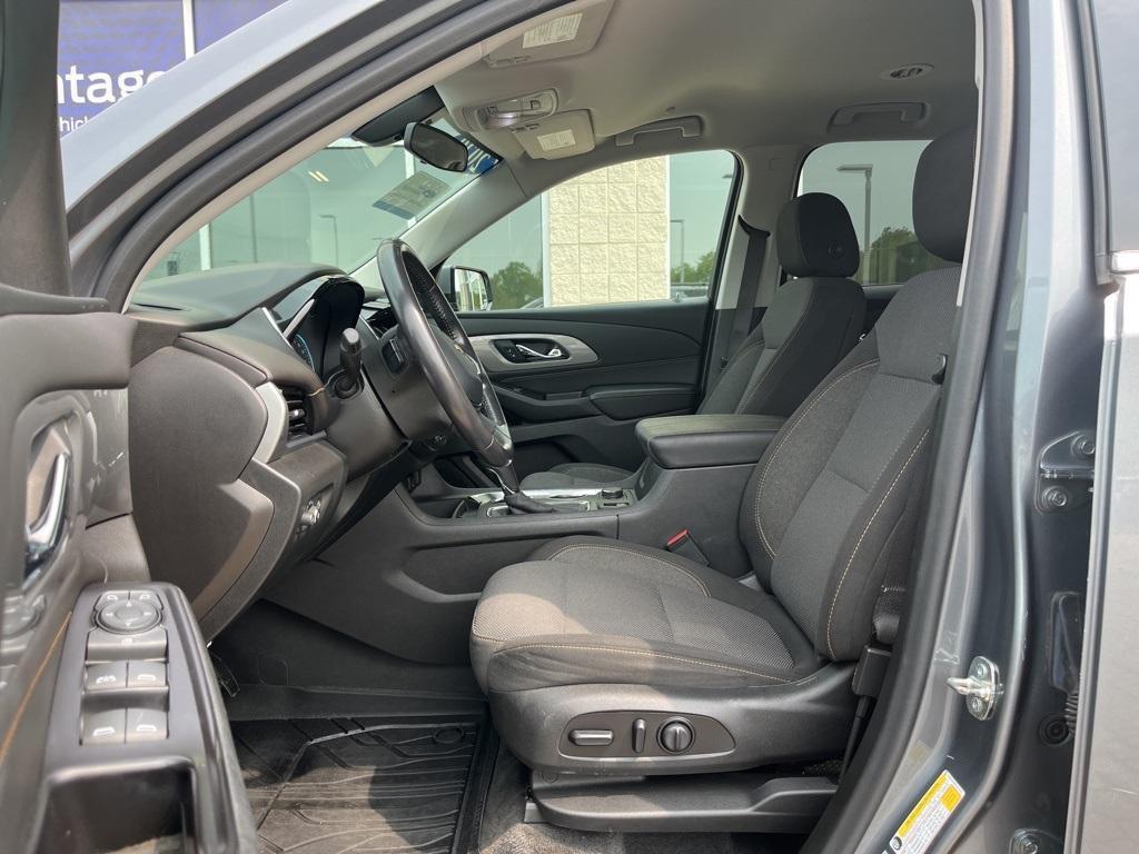 used 2020 Chevrolet Traverse car, priced at $23,193