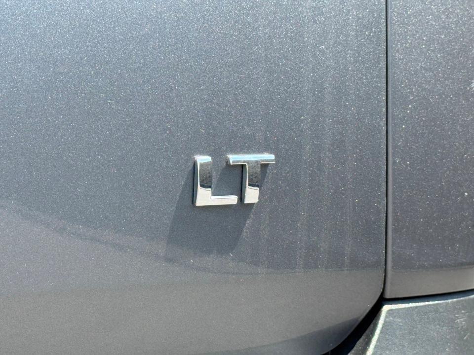 used 2020 Chevrolet Traverse car, priced at $21,136