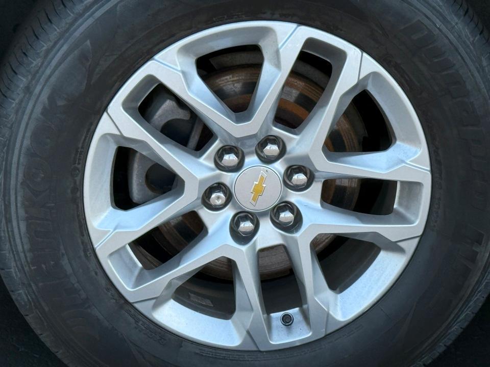 used 2020 Chevrolet Traverse car, priced at $21,136