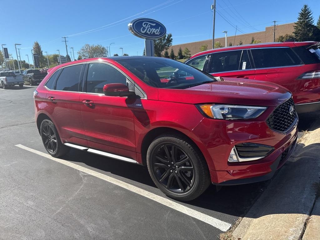 used 2024 Ford Edge car, priced at $34,000