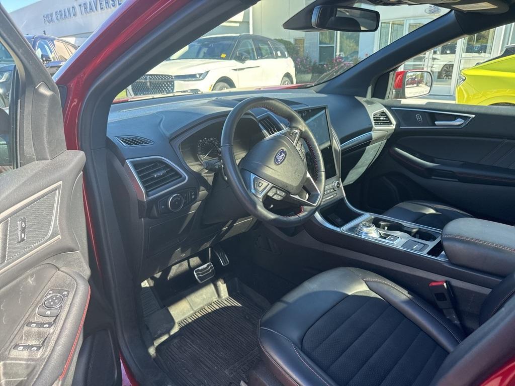used 2024 Ford Edge car, priced at $34,000