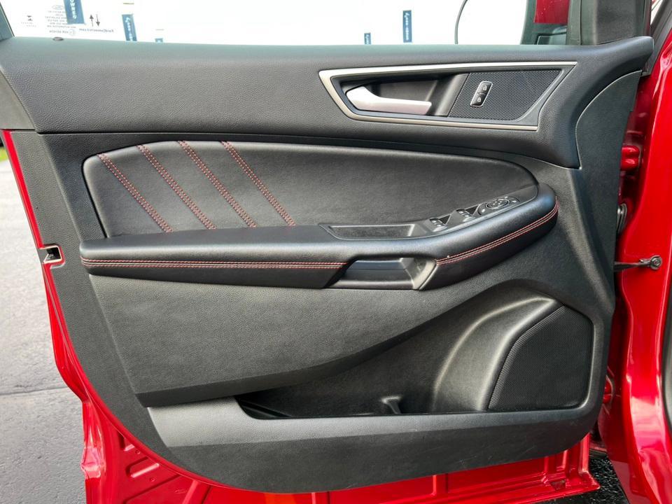 used 2024 Ford Edge car, priced at $31,809