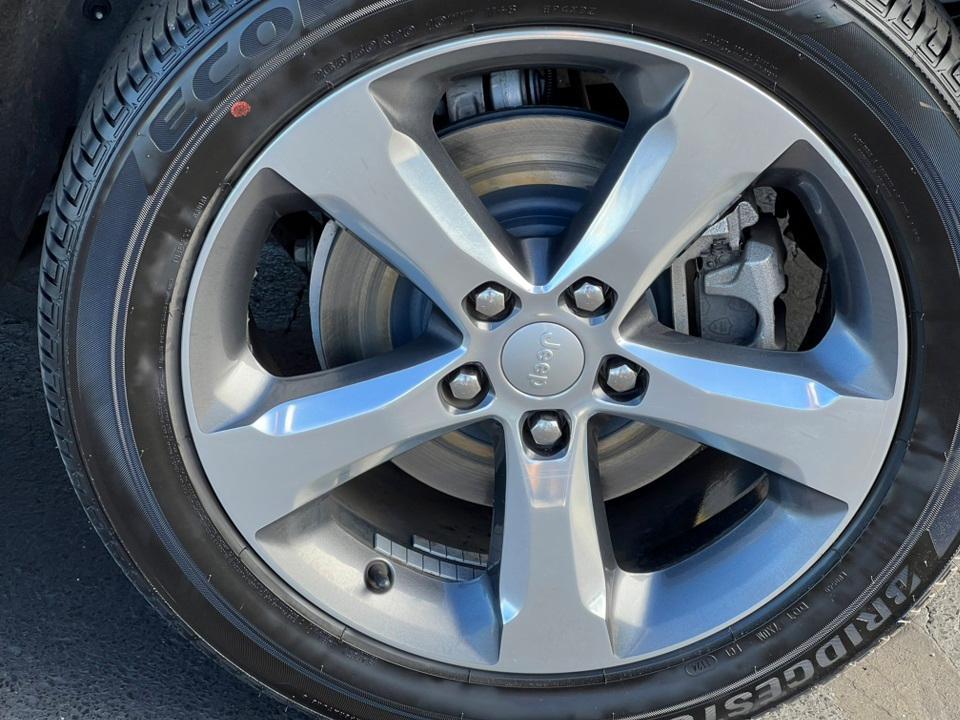 used 2021 Jeep Grand Cherokee L car, priced at $27,500