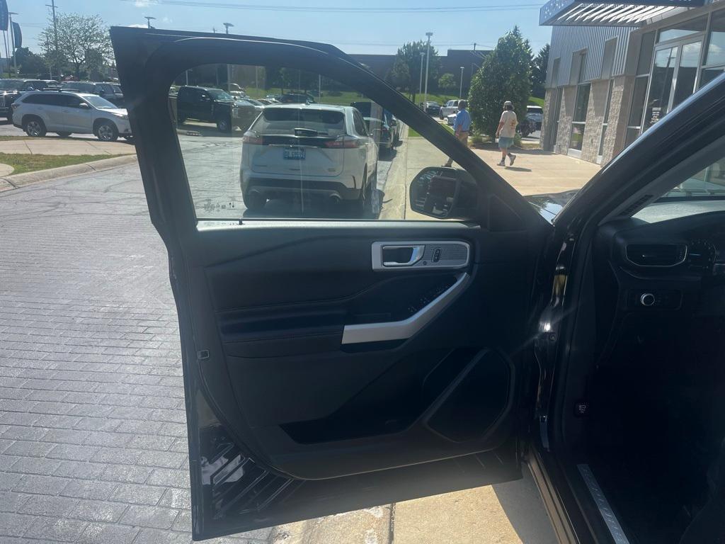 used 2022 Ford Explorer car, priced at $32,026